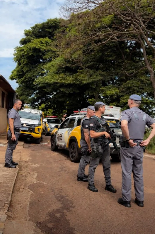 Mega operação com helicóptero e dezenas de viaturas fecha o cerco em Andirá; veja vídeos