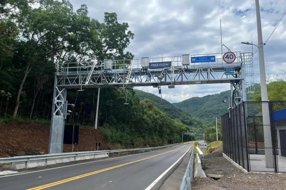 Pedágio eletrônico deixa quase 6 mil motoristas no Paraná sob risco de dívida ativa