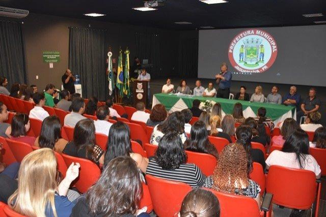Novos funcionários assumem 74 cargos na prefeitura