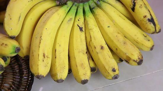 Filho dá dois tiros no pai por causa de uma banana