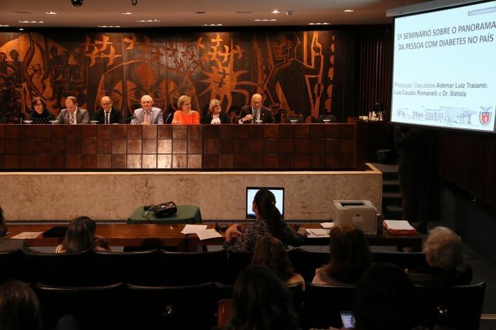 Especialistas destacam importância da educação para frear epidemia de diabetes