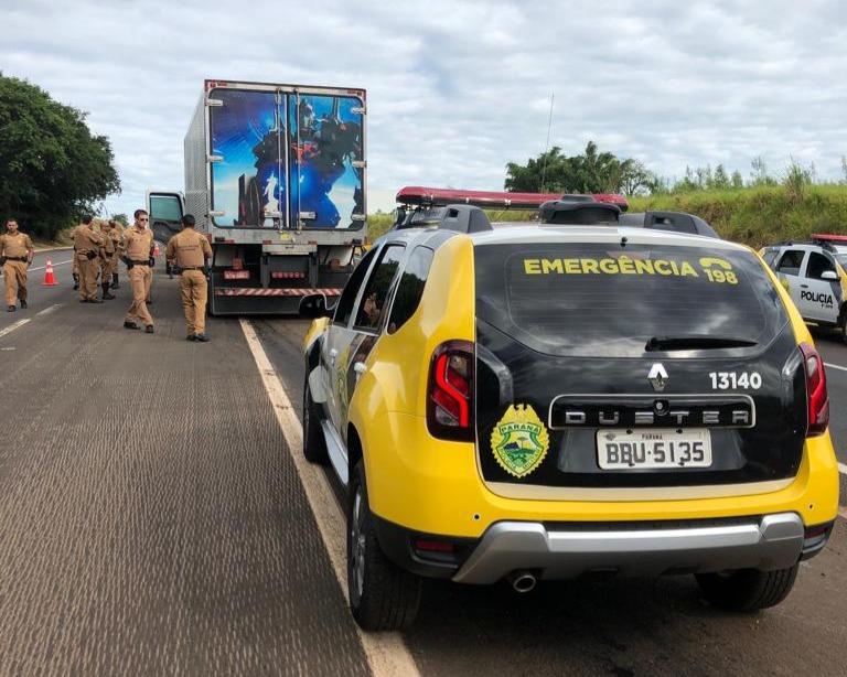 Polícia recupera caminhão e suspeito leva tiro