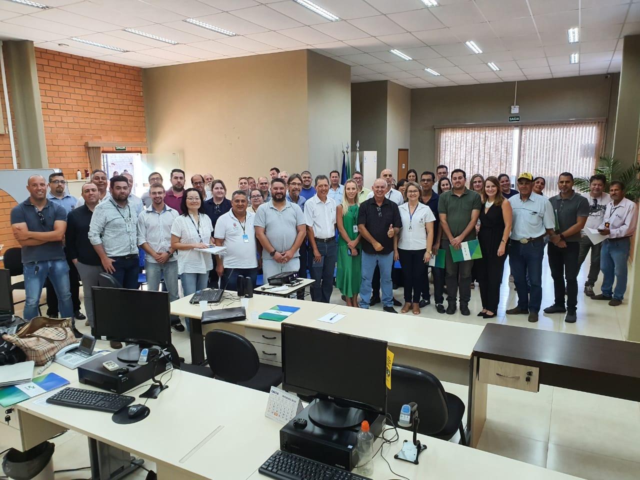 Coordenadoria da Casa Civil no Norte Pioneiro realiza reunião na Ciretran de Siqueira Campos