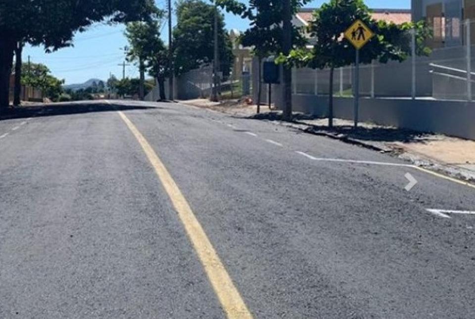 Região Central de Tomazina recebe novo asfalto