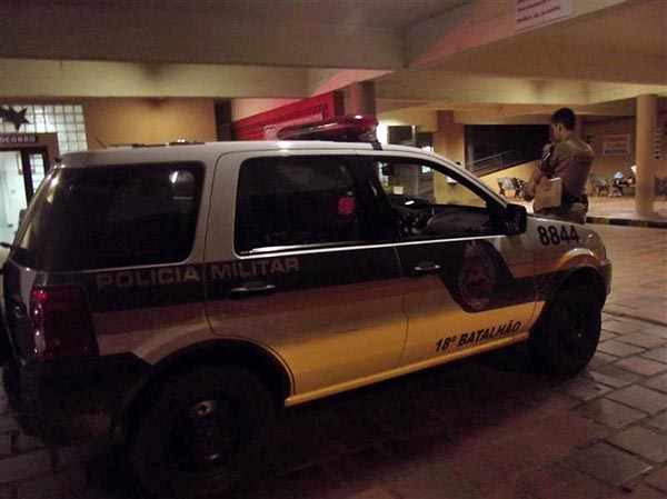 Mulher vai parar no hospital após ser agredida pelo marido