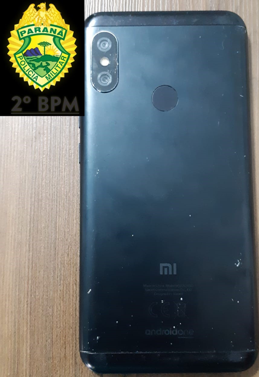 Jovem é detida pela PM em posse de celular furtado em Ibaiti