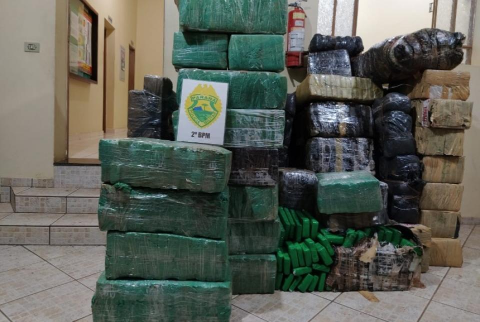 Polícia apreende mais de uma tonelada de maconha em Santo Antônio da Platina