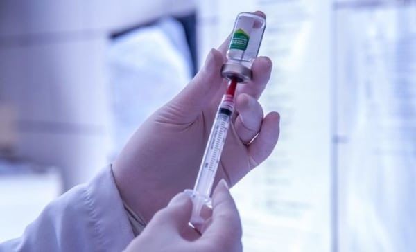 Cientistas da UFPR trabalham no desenvolvimento de vacina contra a Covid-19