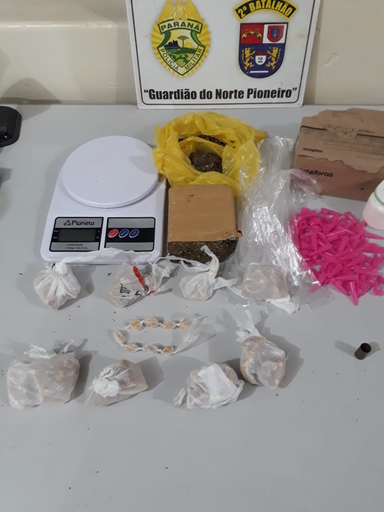 Jovem e cunhada são presos por tráfico de drogas em Cambará