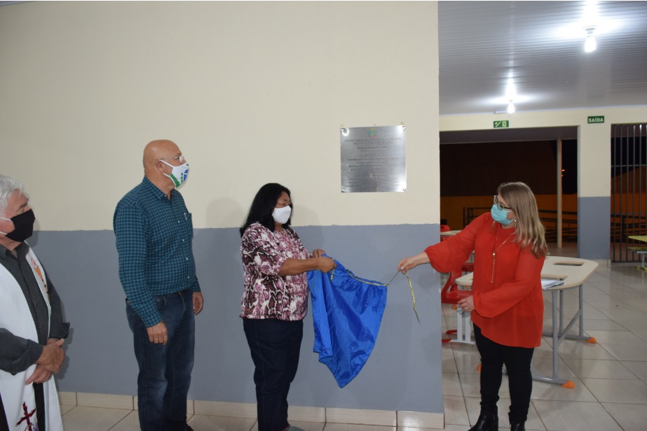 Romanelli e Nerilda inauguram Cemei e início das obras de asfalto no Jardim Aratinga em Arapoti