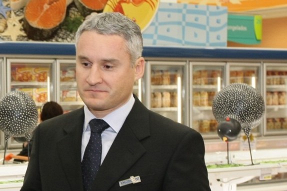 Rede Angeloni emite nota de pesar por morte de empresário em acidente de carro