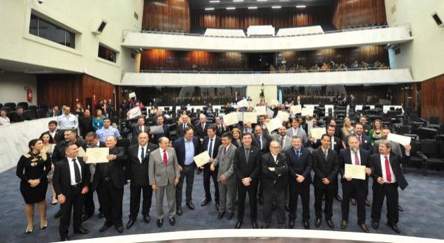 Trabalho da Polícia Civil do Paraná é destacado em sessão solene
