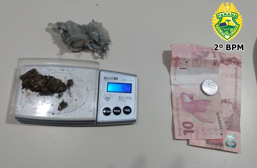 Adolescente de 12 anos é apreendido vendendo maconha