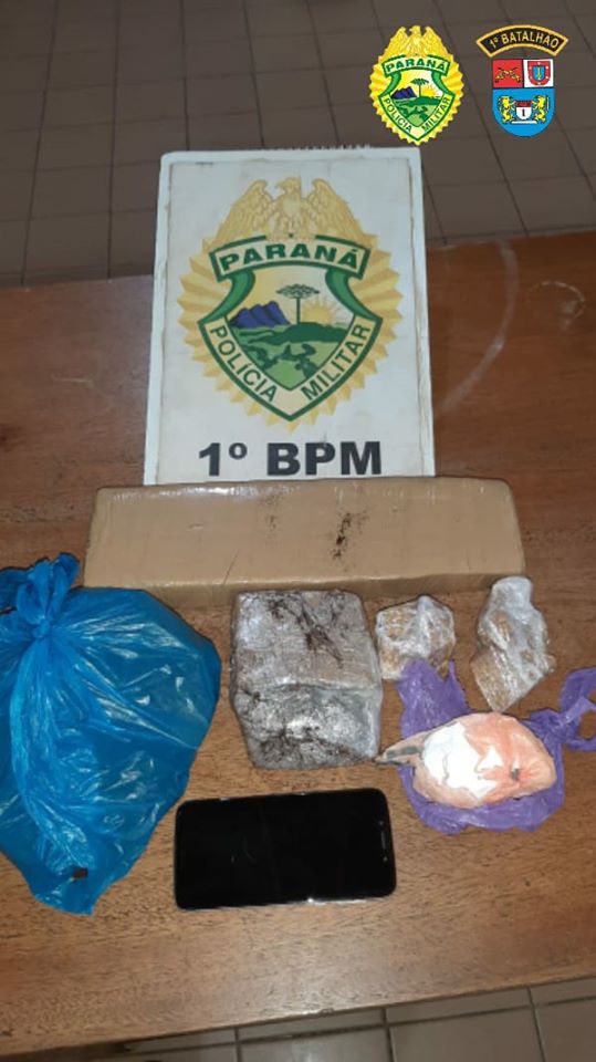 Jovem é presa com 2kg de maconha, cocaína e crack em Sengés