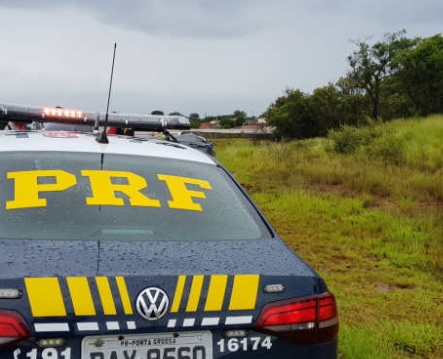 Motorista morre em capotamento na BR-153