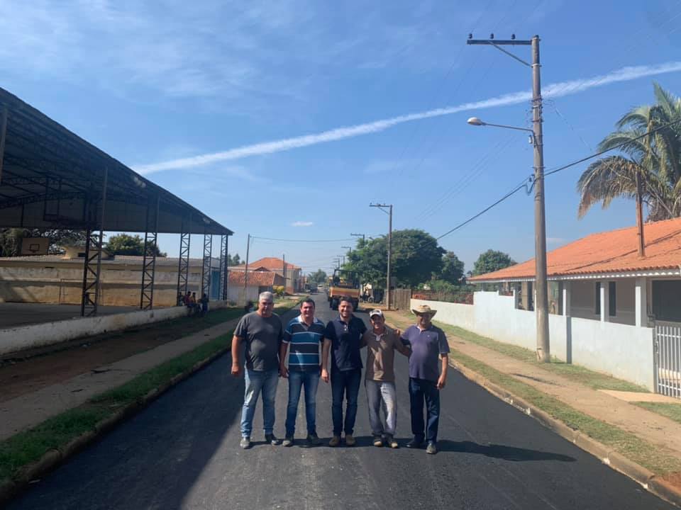 Prefeitura de Tomazina entrega obras na zona rural do município