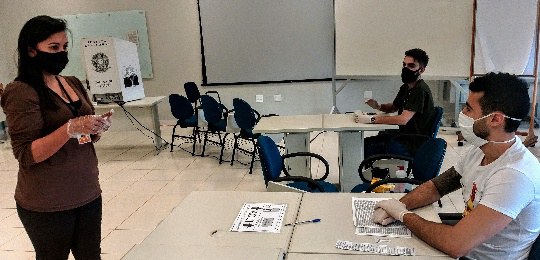 TRE faz simulação de uso de EPIs para medir tempo de votação