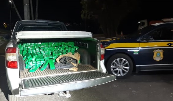 PRF apreende grande quantidade de maconha na divisa de Jacarezinho e Ourinhos