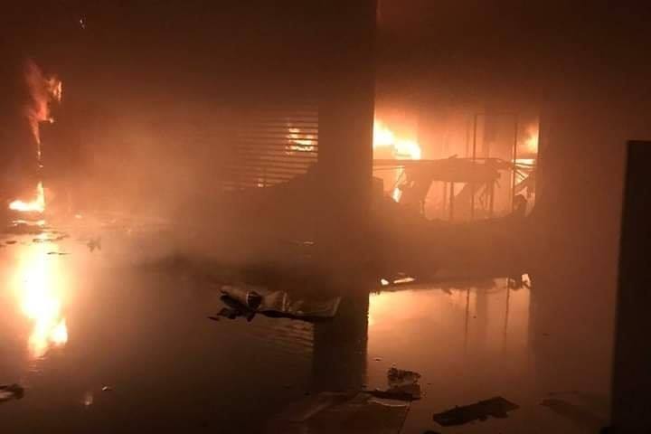 Incêndio atinge shopping de lojistas em Maringá