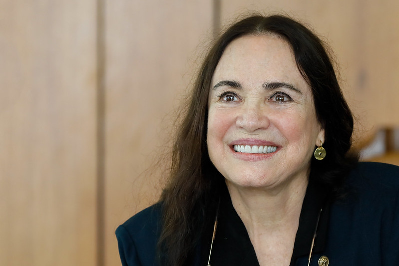 Regina Duarte quer voltar a fazer novelas na Globo após passagem no governo Bolsonaro