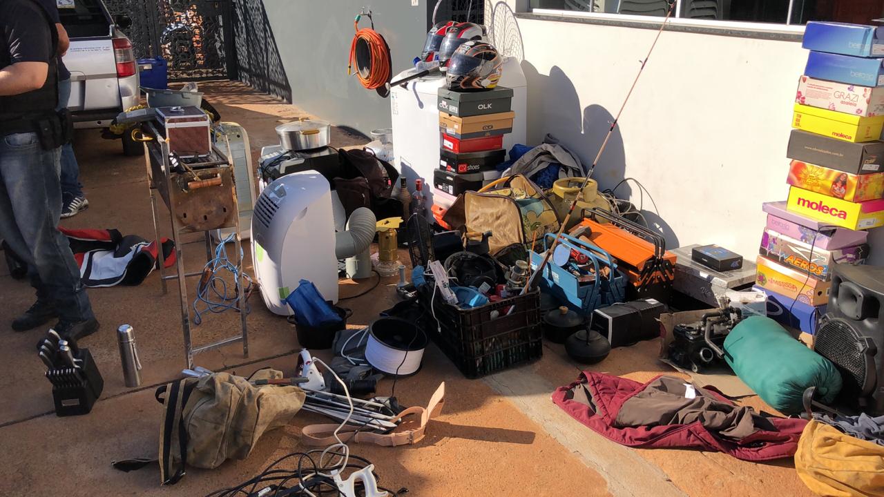 Polícia prende dupla e encontra diversos objetos roubados e furtados em sítios de Wenceslau Braz e região