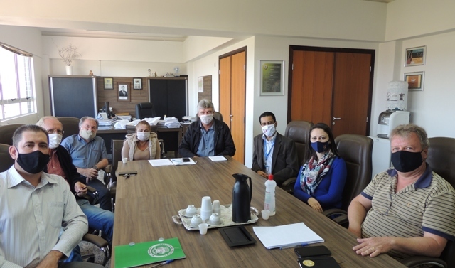 Prefeitura de Jaguariaíva entrega obras de pavimentação e anuncia construção de 207 casas populares