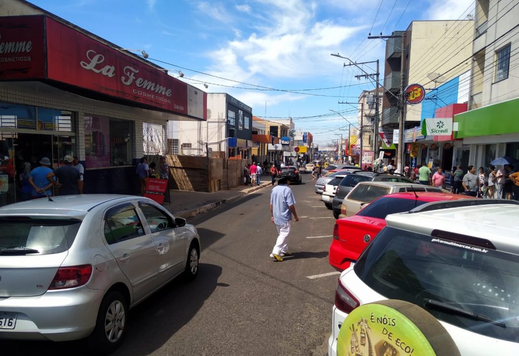 Novo decreto restabelece funcionamento do comércio e igrejas em Ibaiti