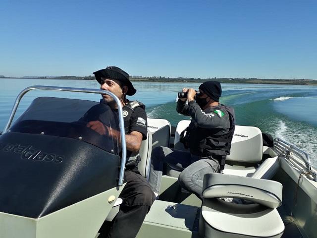 Polícia Civil realiza operação na represa de Xavantes para elucidar crimes e recuperar objetos