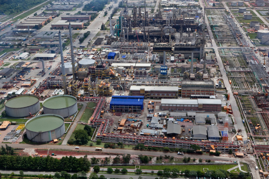 Venda de subsidiárias da Petrobrás podem ter impactos profundos no Paraná