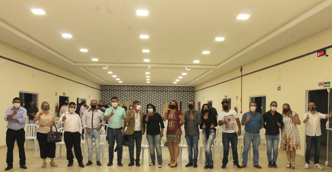 Paulo Leonar e vice confirmam candidatura à reeleição em Wenceslau Braz