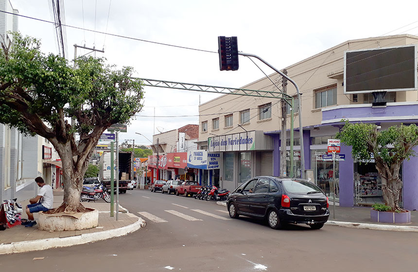 Bandeirantes ultrapassa 700 casos da Covid-19 e PM notifica aglomerações no município