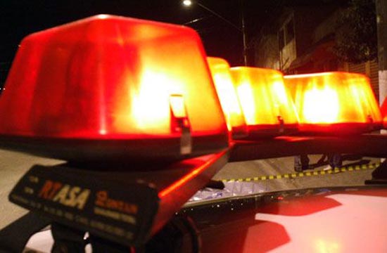 Rapaz fica em estado grave após levar facada na barriga em Arapoti