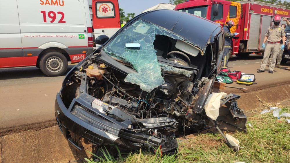 Motorista morre em colisão entre carro e caminhão na BR-369