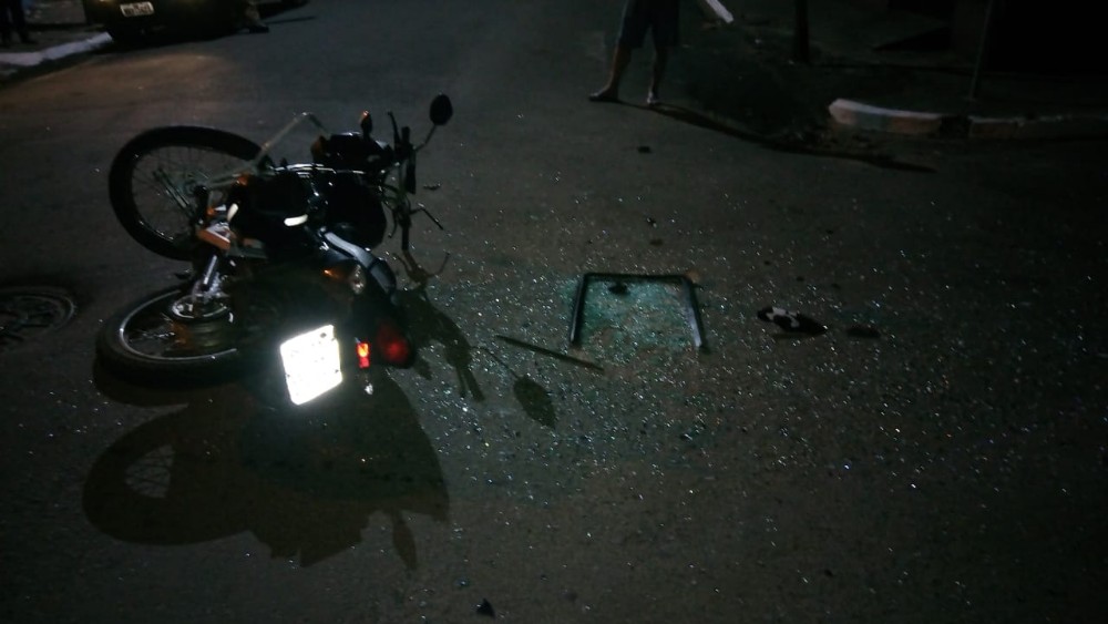 Grave acidente envolvendo Van da Saúde deixa motociclista em estado grave