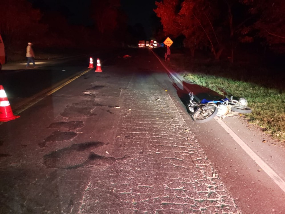 Motociclista cai e morre após ser atropelado por vários veículos na PR-092