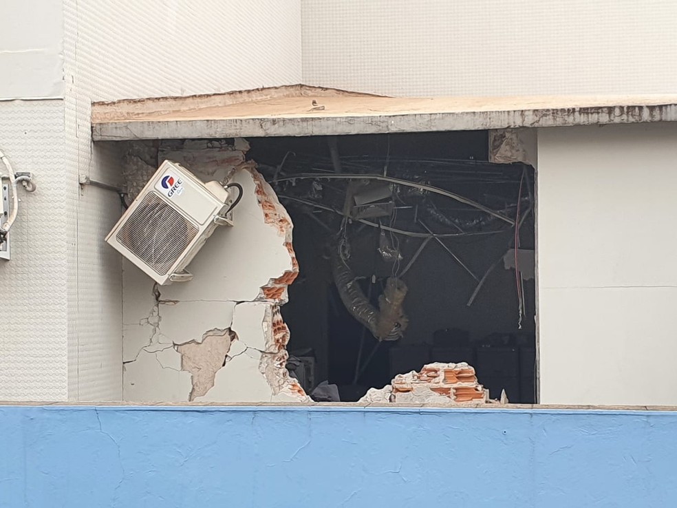 Criminosos explodem banco e assustam moradores no Norte Pioneiro