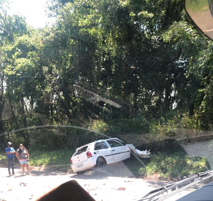 Colisão entre carro e carreta mata brazense na PR-092