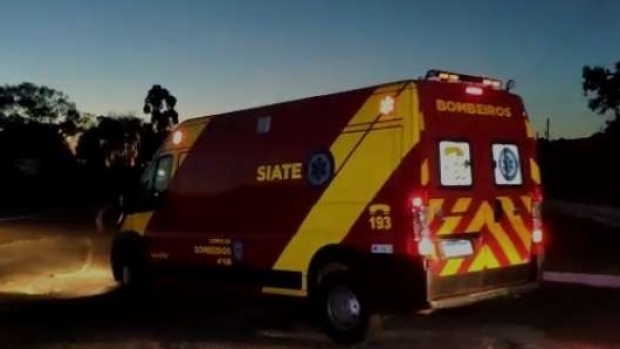 Corpo de jovem morto a facadas é encontrado dentro de veículo