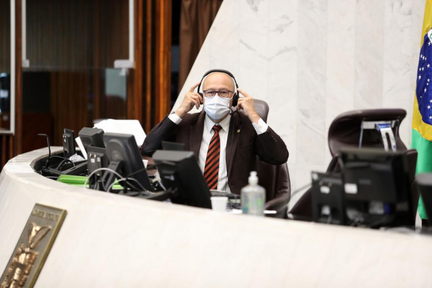 Ficafé fortalece economia do Norte Pioneiro, destaca deputado