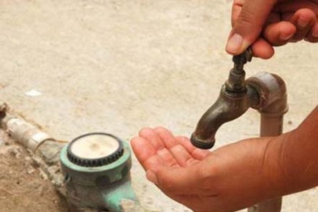 Rompimento de rede afeta abastecimento no Centro em Santo Antônio da Platina