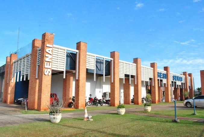 Deputado confirma manutenção do Colégio Sesi em Santo Antônio da Platina