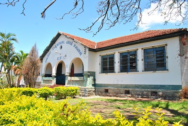 Modelo cívico-militar é aprovado em 17 escolas da região e rejeitado em duas