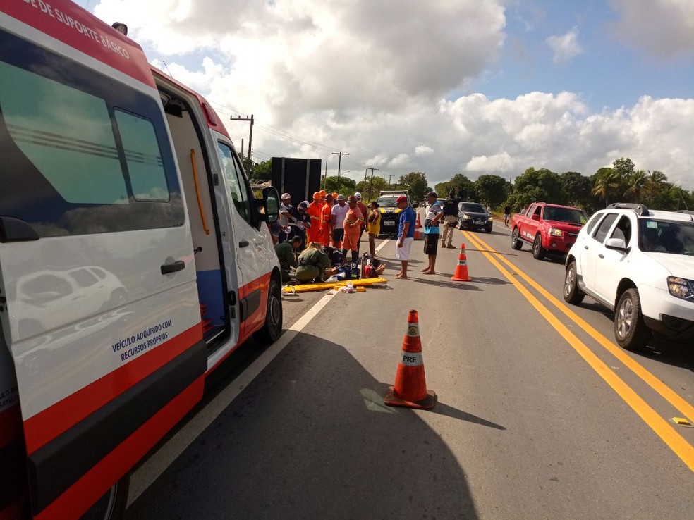 Motociclista fica ferido ao sofrer queda na PR-092
