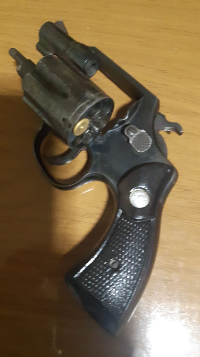 Casal com criança é vítima de assalto a mão armada em Siqueira Campos