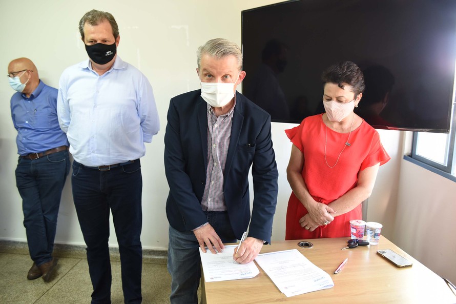 Tecpar e UENP vão fortalecer pesquisa e o desenvolvimento científico