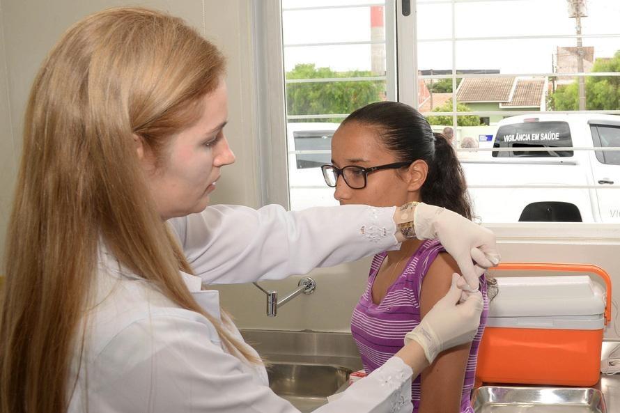 Saúde faz operação para evitar desabastecimento de vacinas