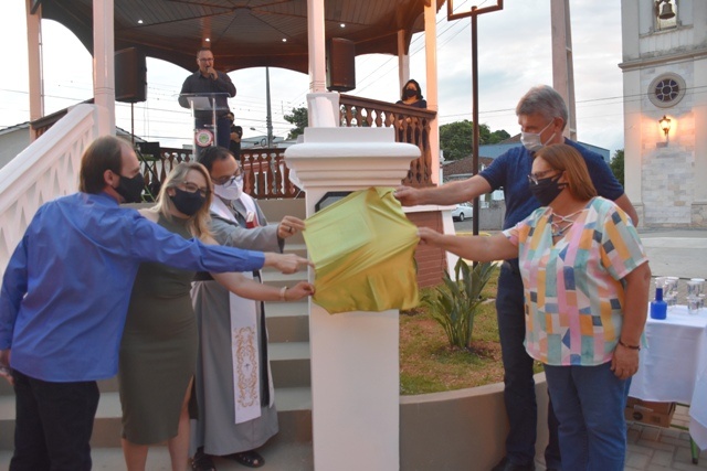 Jaguariaíva inicia entrega das obras de final de ano pela Praça Izabel Branco e Silva