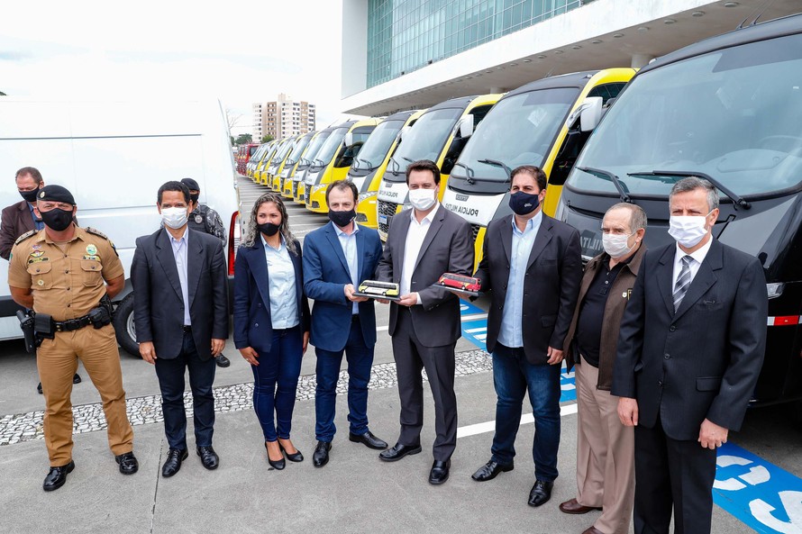 Dois Batalhões do Norte Pioneiro recebem novos veículos do Governo do Estado
