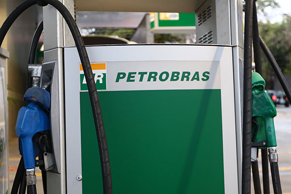 Petrobrás anuncia novo aumento na gasolina e diesel a partir desta terça-feira