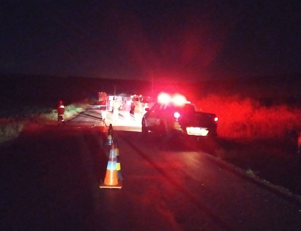 Casal perde a vida em acidente na PR-092